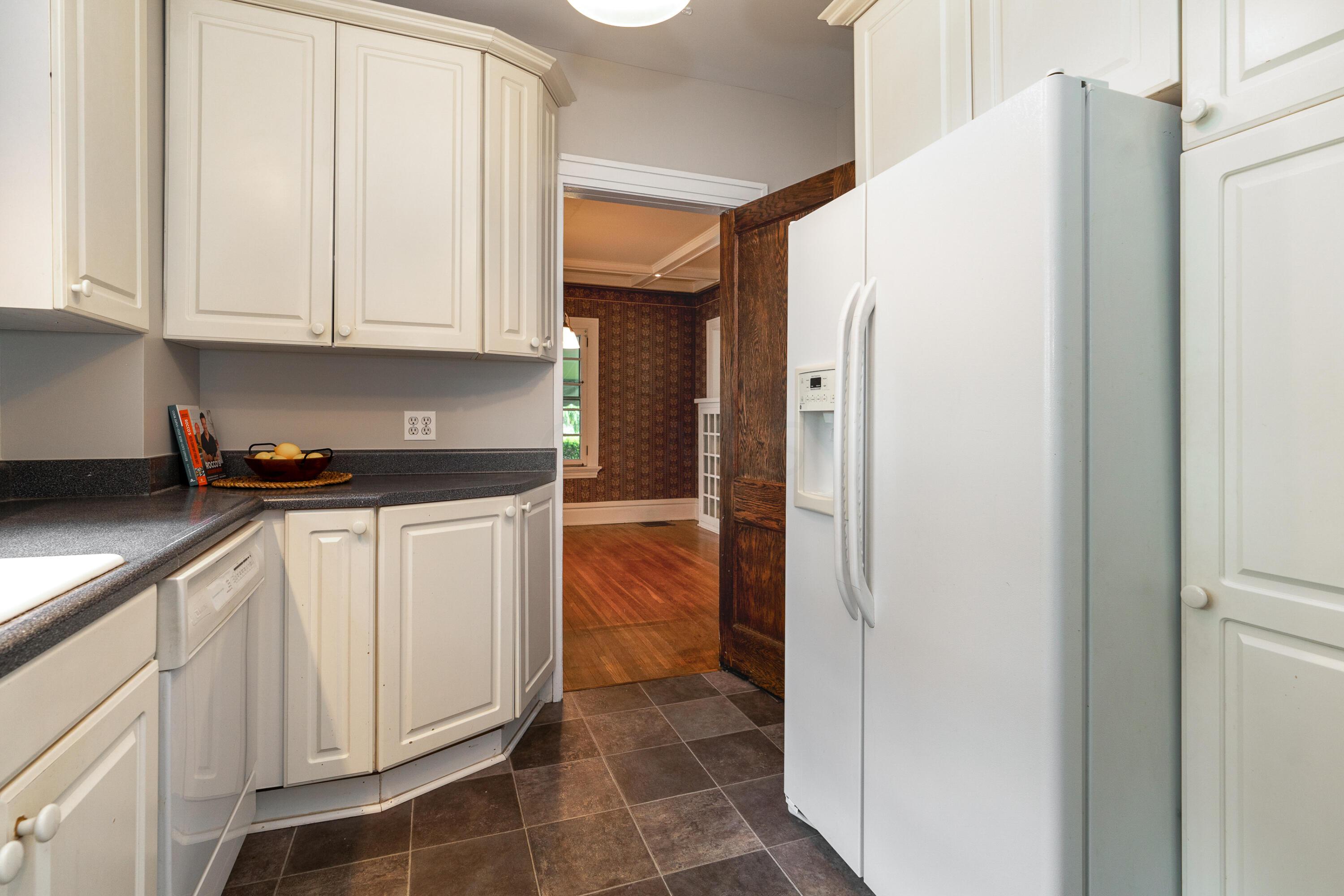 54 East Tulane Road Columbus, OH 43202 - Photo 13 of 36 Abundant cabinetry in this efficient kitchen.