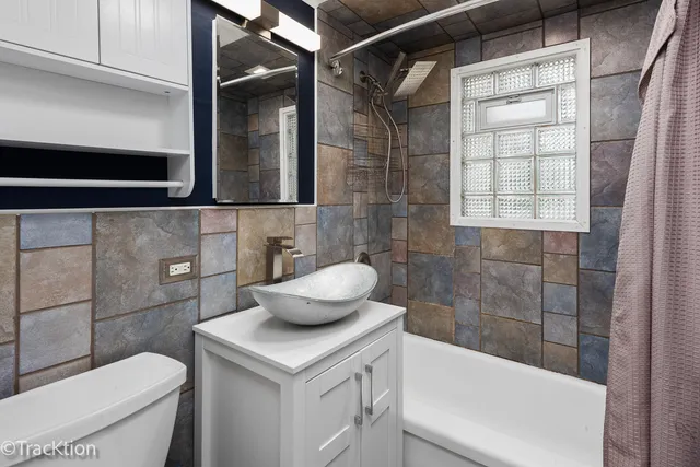 $220,000 | 1314 Catherine Street, Joliet, IL 60435