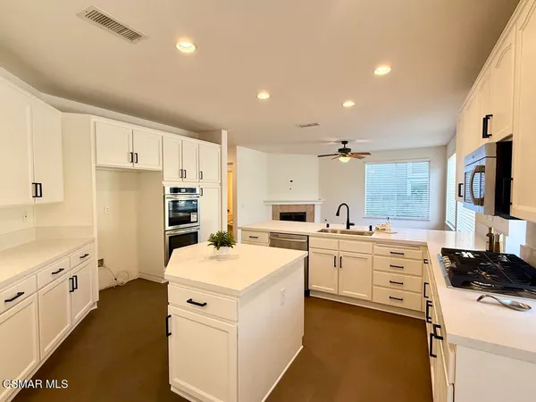 $5,700 | 2659 Capella Way, Thousand Oaks, CA 91362