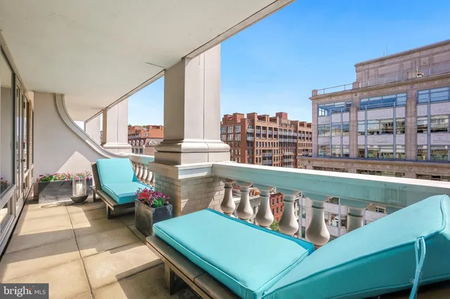 $414,000 | 701 Pennsylvania Avenue Northwest, Unit 1109, Washington, DC 20004