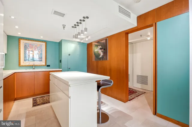 $414,000 | 701 Pennsylvania Avenue Northwest, Unit 1109, Washington, DC 20004