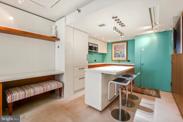 $414,000 | 701 Pennsylvania Avenue Northwest, Unit 1109, Washington, DC 20004