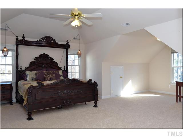 5133 Killarney Hope Drive Raleigh, NC 27613 - Photo 17 of 25 Master Suite