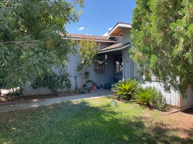 $295,000 | 700 South Corcoran Avenue, Avenal, CA 93204