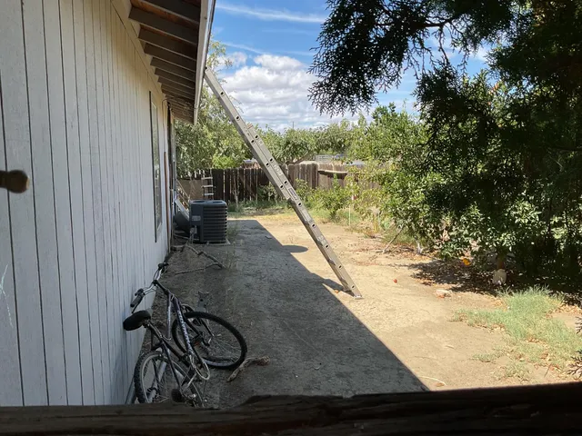 $295,000 | 700 South Corcoran Avenue, Avenal, CA 93204