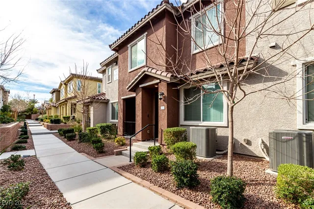 $359,000 | 965 Nevada State Drive, Unit 40102, Henderson, NV 89002