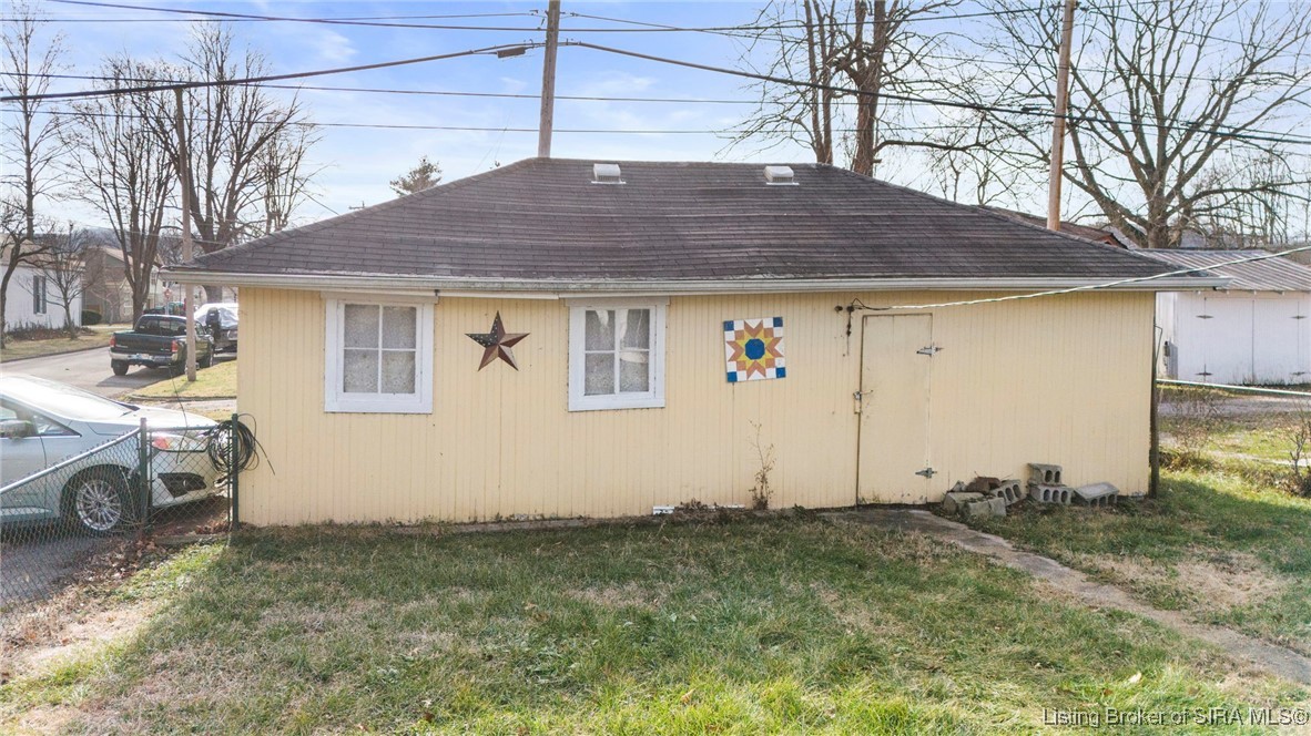 720 East 2nd Street Madison, IN 47250 - Photo 7 of 26