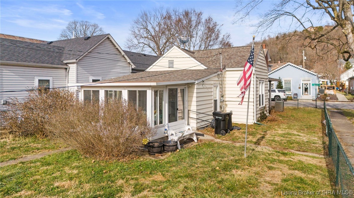 720 East 2nd Street Madison, IN 47250 - Photo 9 of 26