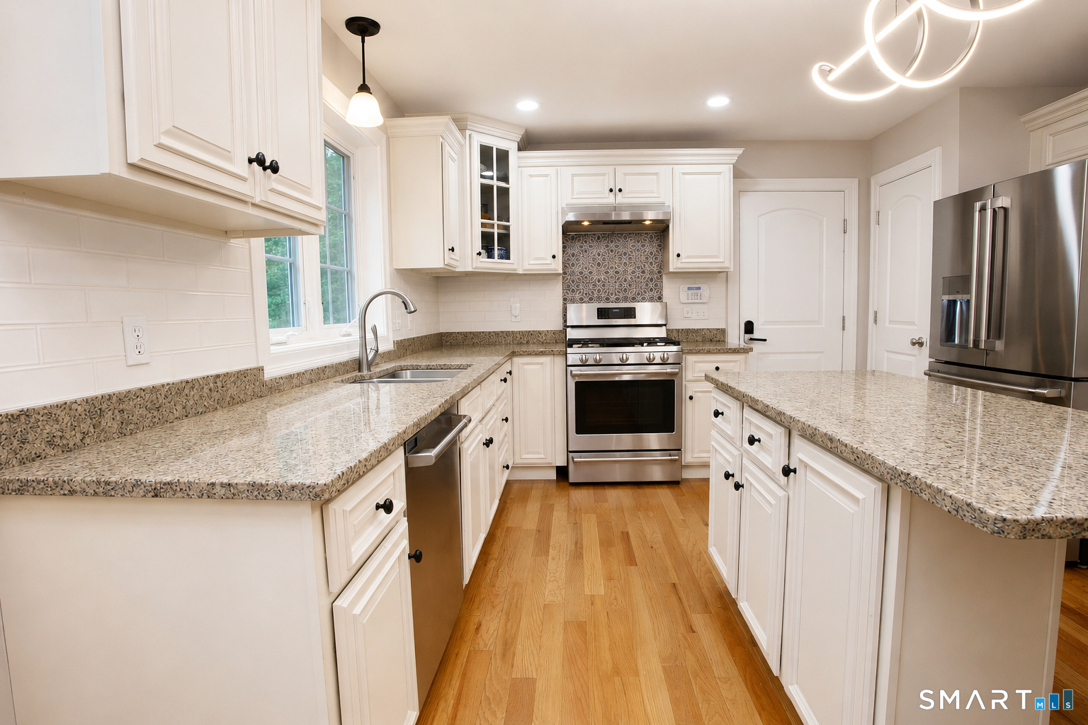 299 Bushy Hill Road Simsbury, CT 06070 - Photo 6 of 37