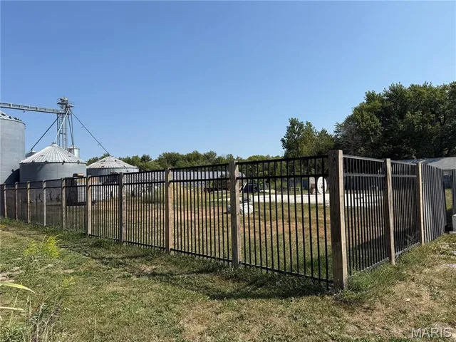 $29,495 | 103 East Howard Street, Bellflower, MO 63333