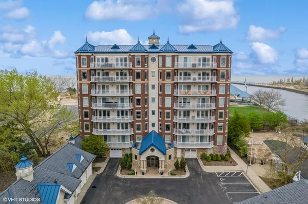 $2,950,000 | 200 Lake Street, Unit 7A/8A, St. Joseph, MI 49085