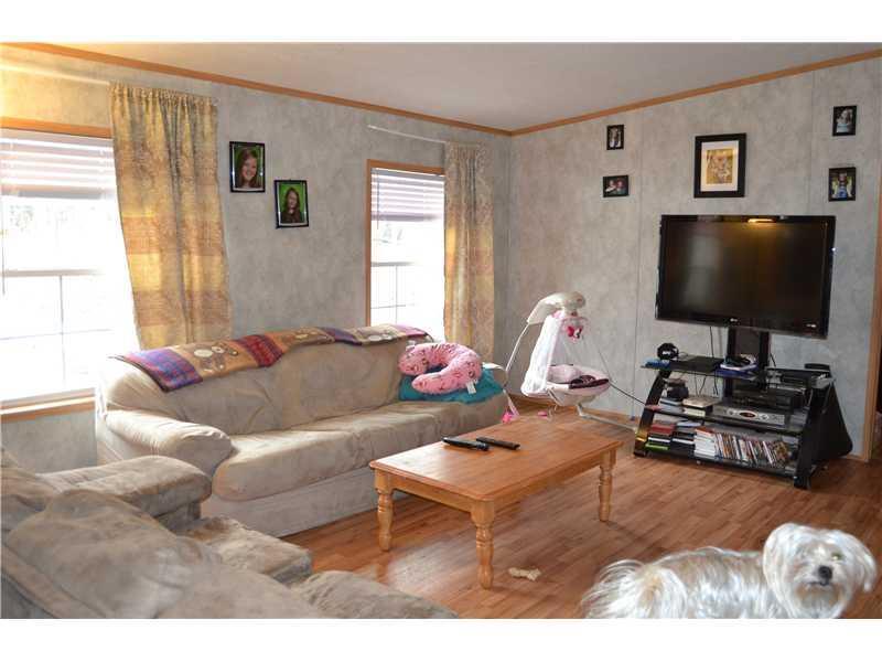 741 Cushing Road Cushing, ME 04563 - Photo 5 of 12 Living Room.