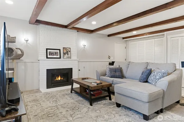 $989,950 | 6427 182nd Place Southwest, Lynnwood, WA 98037