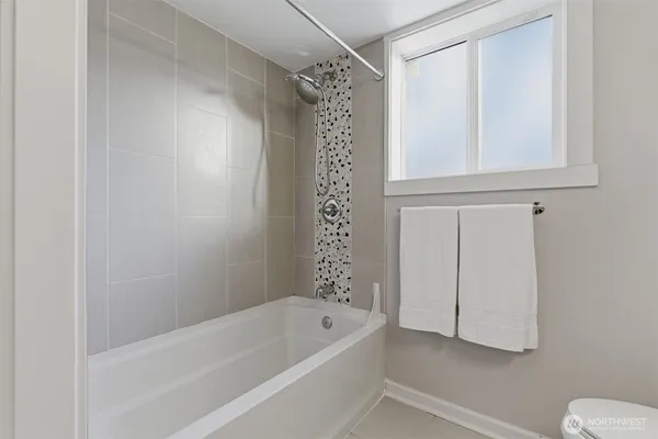 $989,950 | 6427 182nd Place Southwest, Lynnwood, WA 98037