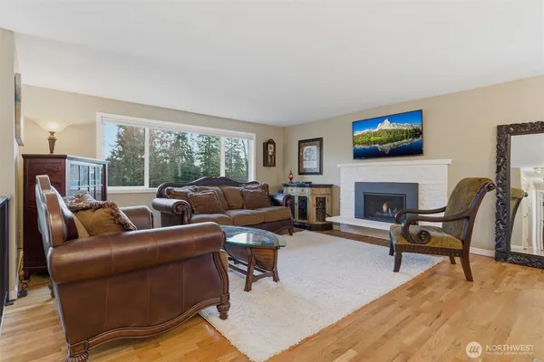 $989,950 | 6427 182nd Place Southwest, Lynnwood, WA 98037