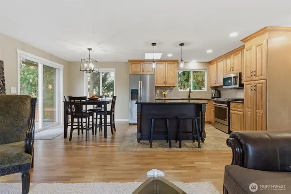 $989,950 | 6427 182nd Place Southwest, Lynnwood, WA 98037