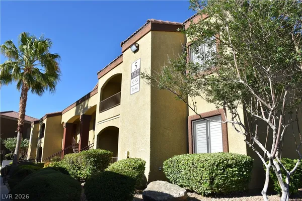 $1,650 | 950 Seven Hills Drive, Unit 523, Henderson, NV 89052