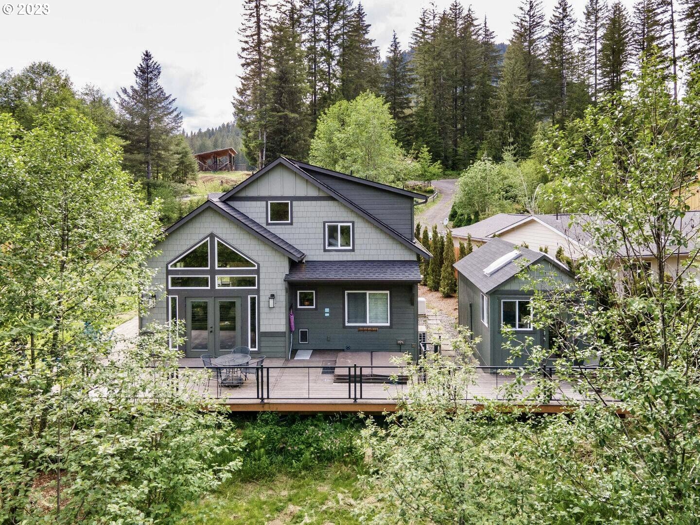 232 Edgewater Drive Carson, WA 98610 - Photo 3 of 31 Gallery Image 3