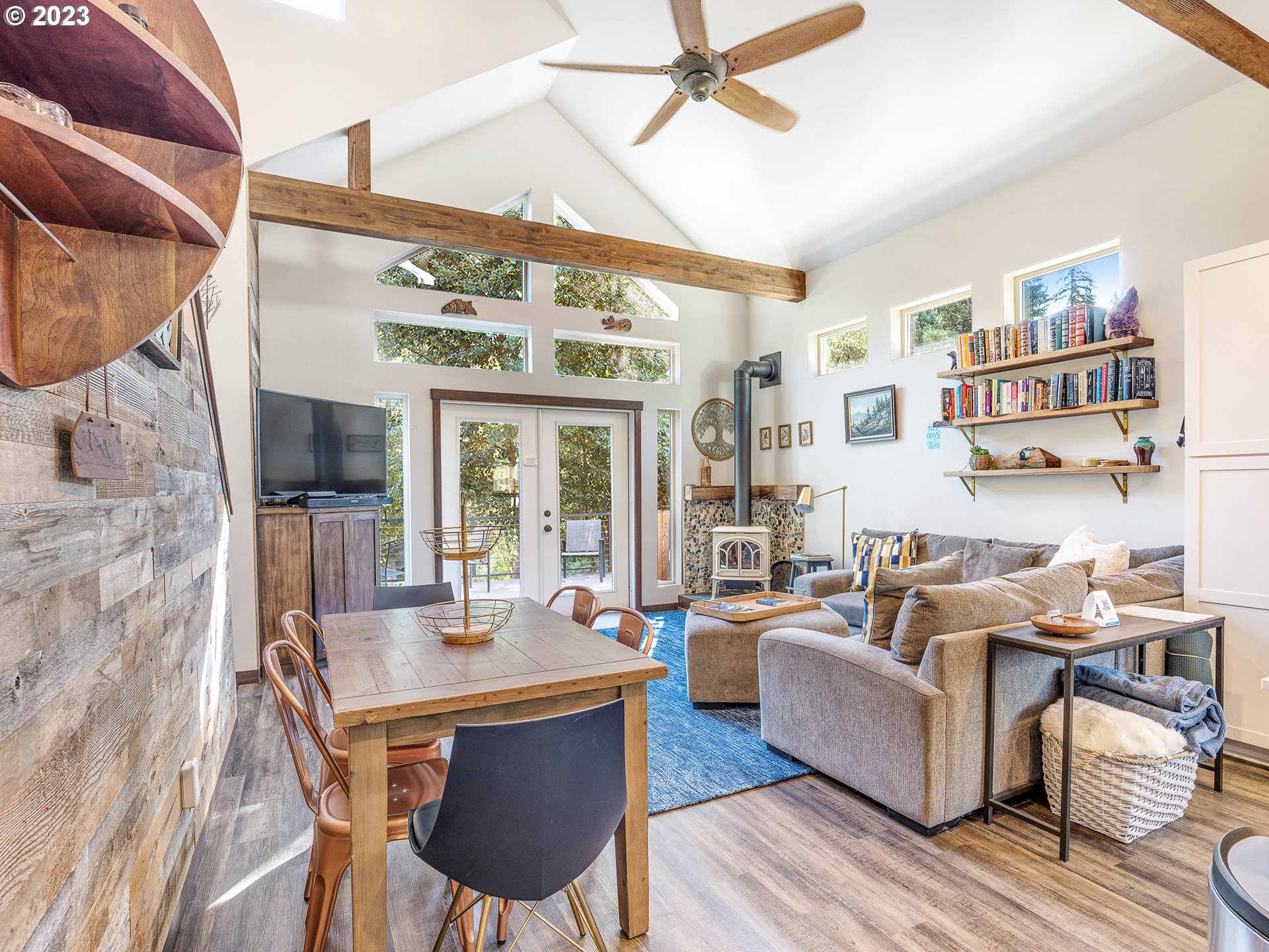 232 Edgewater Drive Carson, WA 98610 - Photo 7 of 31 Gallery Image 7