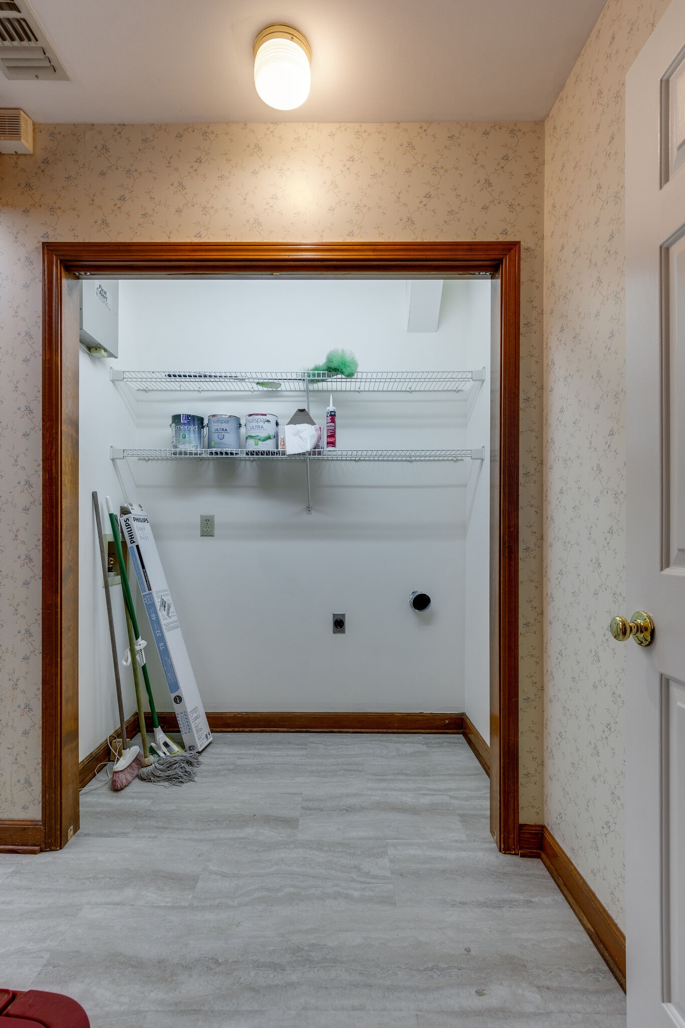 712 General George Patton Road Nashville, TN 37221 - Photo 16 of 35 a view of a room with wooden floor