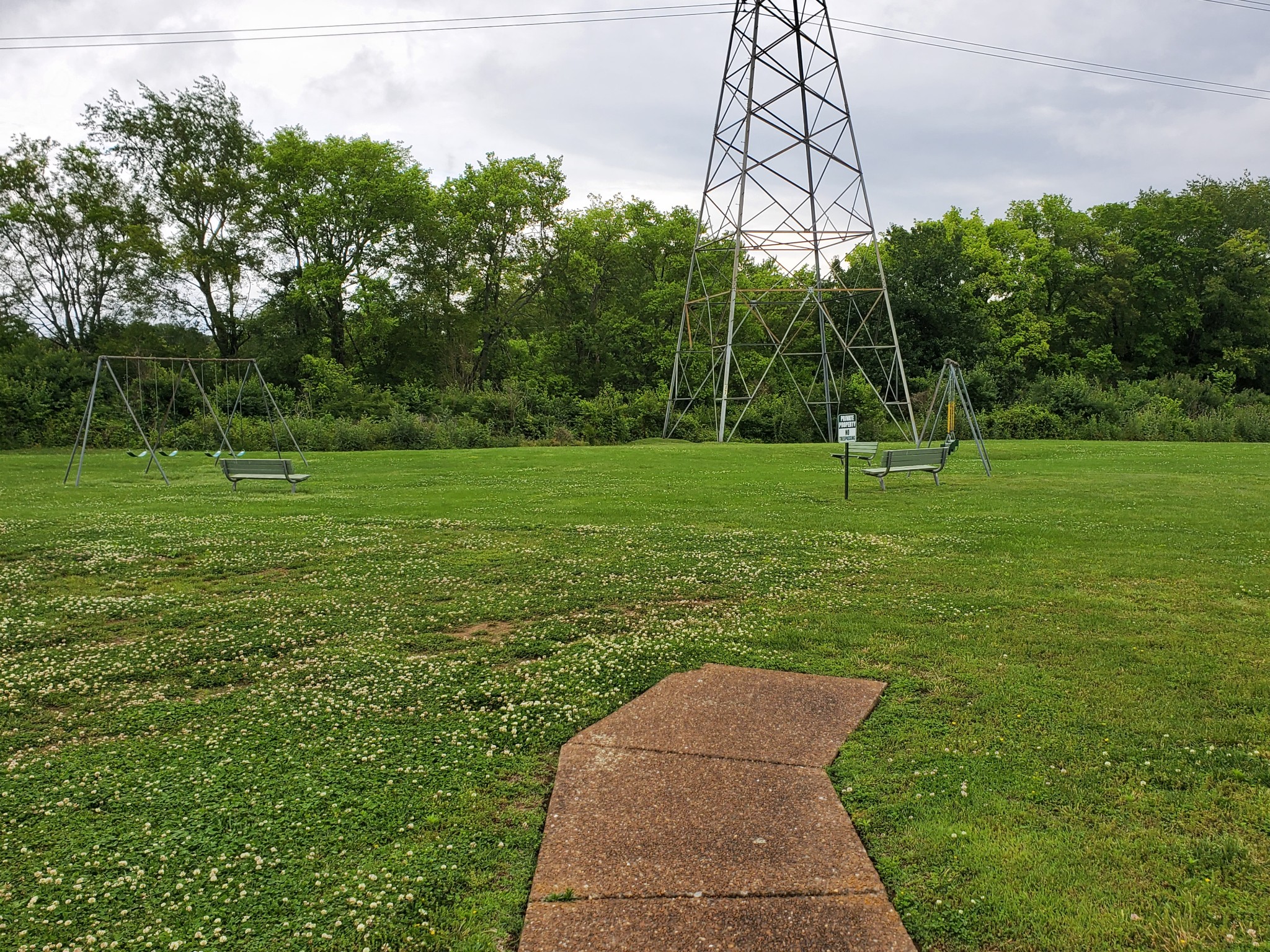 712 General George Patton Road Nashville, TN 37221 - Photo 34 of 35 a backyard of a house with lots of green space