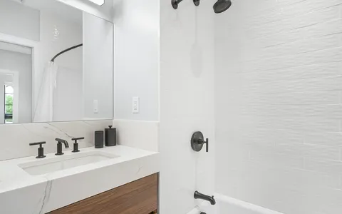 $2,600,000 | 148 Weston Road, Unit 304, Wellesley, MA 02482