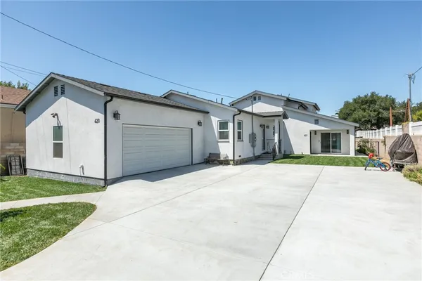 $1,350,000 | 420 North 12th Street, Santa Paula, CA 93060