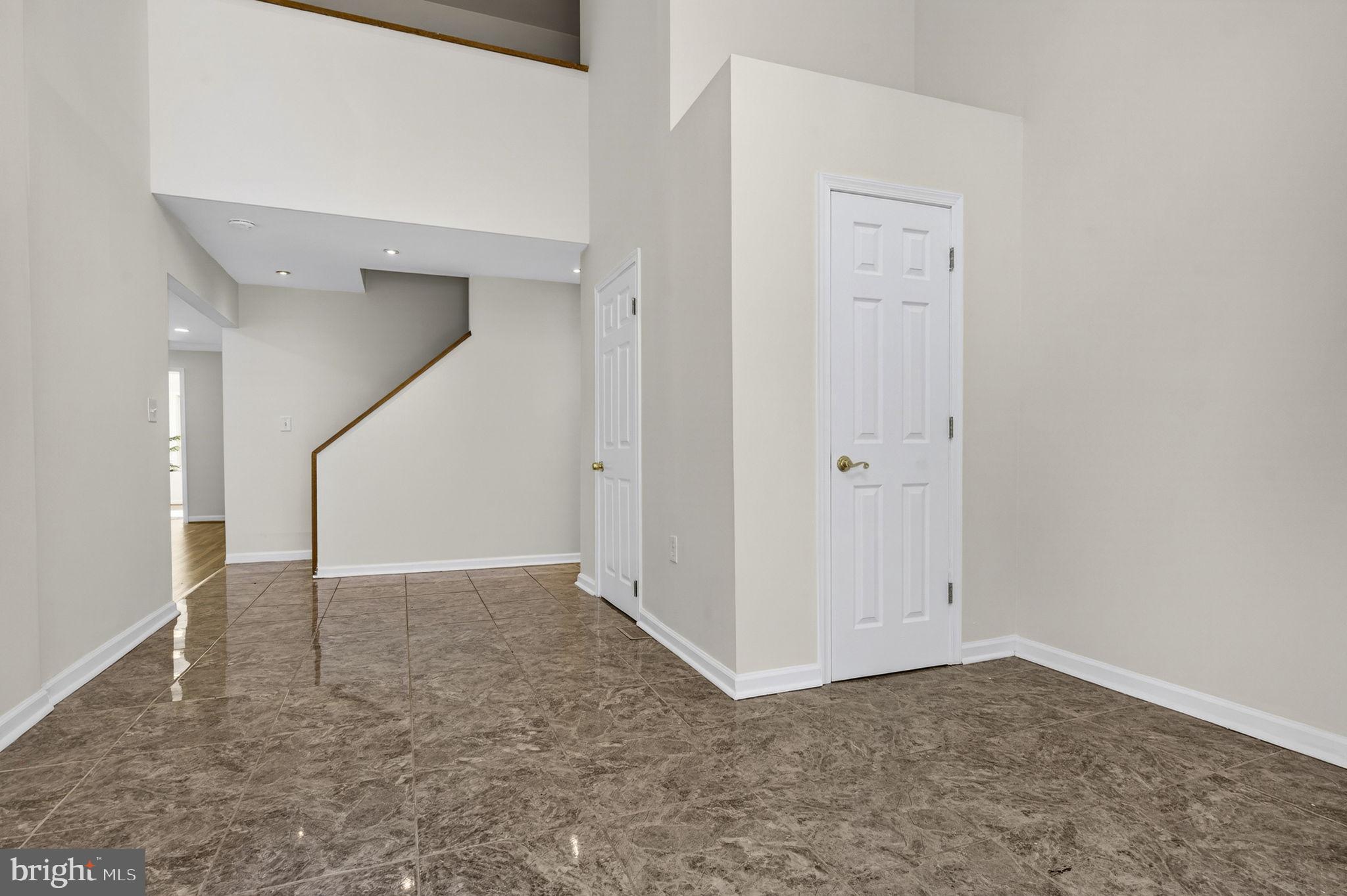 10600 Vantage Court Potomac, MD 20854 - Photo 3 of 91 an empty room with an entryway