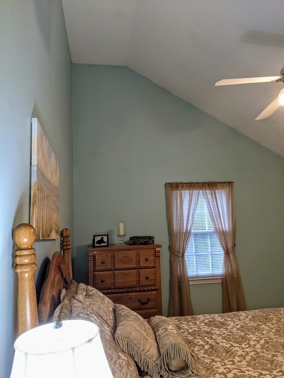358 New Boston Road Sturbridge, MA 01566 - Photo 11 of 23