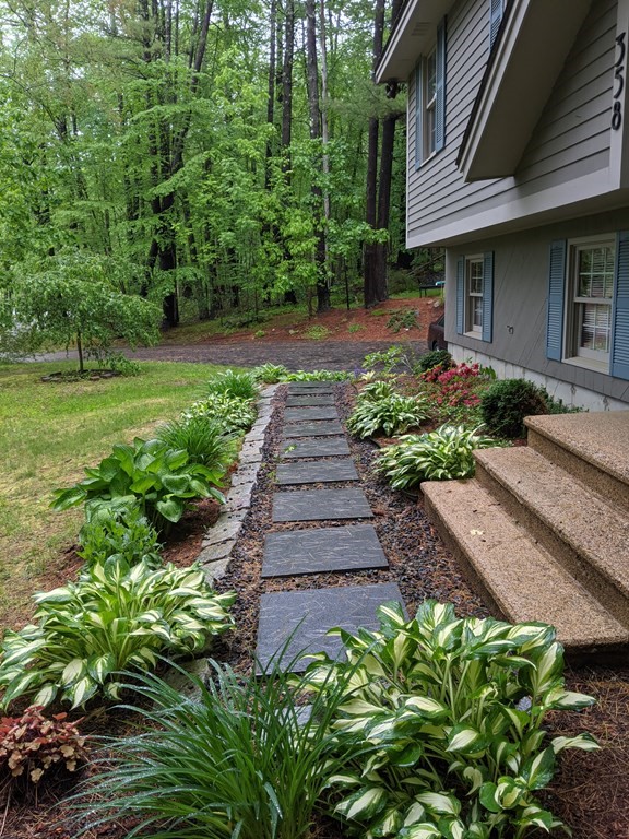 358 New Boston Road Sturbridge, MA 01566 - Photo 3 of 23