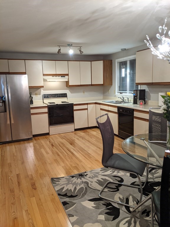 358 New Boston Road Sturbridge, MA 01566 - Photo 4 of 23