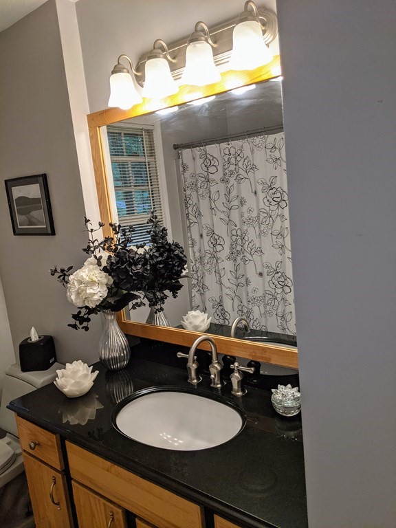 358 New Boston Road Sturbridge, MA 01566 - Photo 9 of 23