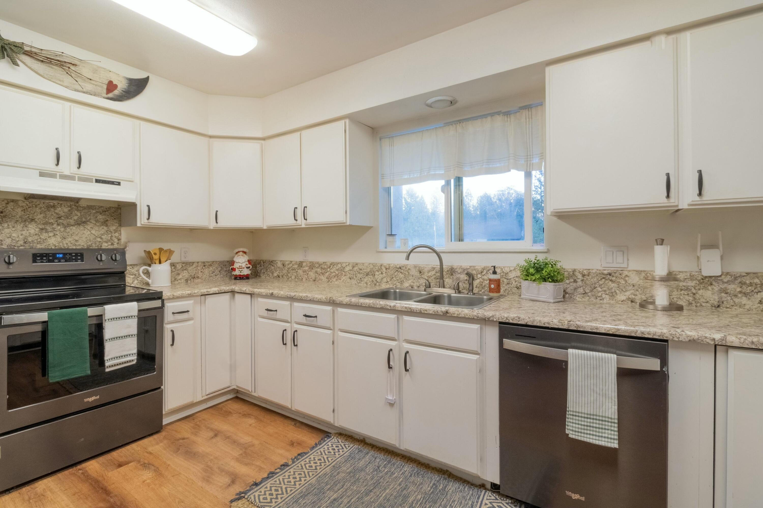 3701 Winona Road Grants Pass, OR 97526 - Photo 14 of 45 tempImageLykv4P