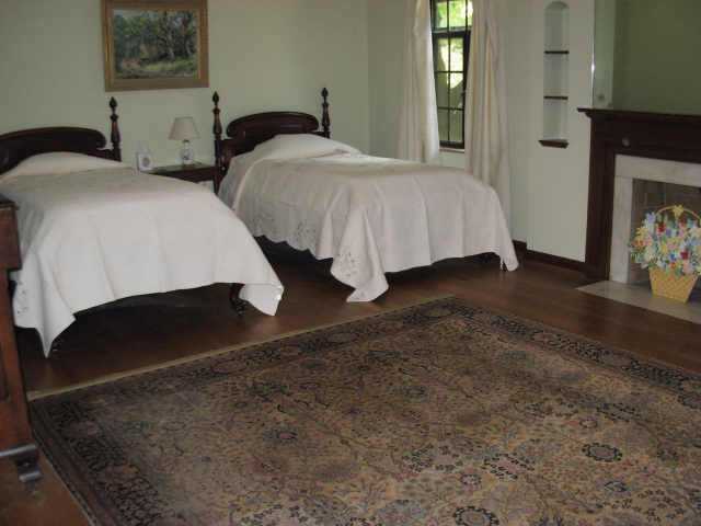 2685 Sherwood Road Columbus, OH 43209 - Photo 6 of 10