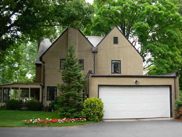 2685 Sherwood Road Columbus, OH 43209 - Photo 9 of 10