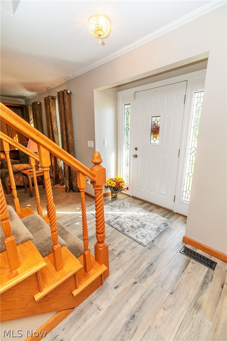 664 Miner Road Cleveland, OH 44143 - Photo 6 of 35