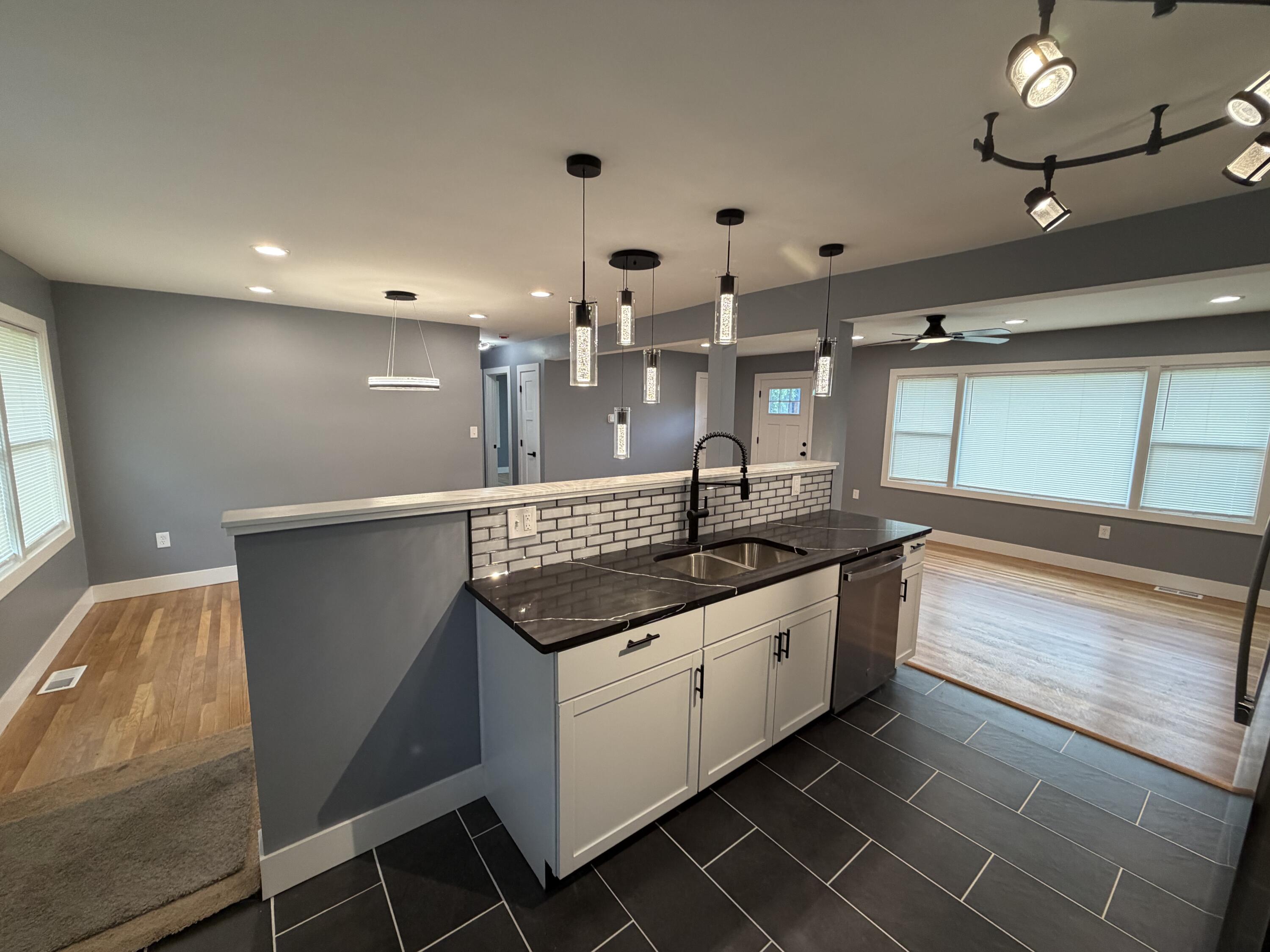 3941 Wirth Road Highland, IN 46322 - Photo 6 of 21 3000x2250