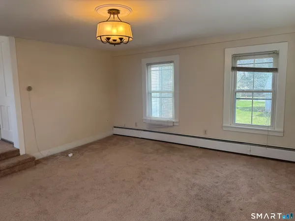 $1,850 | 1107 Ellington Road, Unit 2, South Windsor, CT 06074