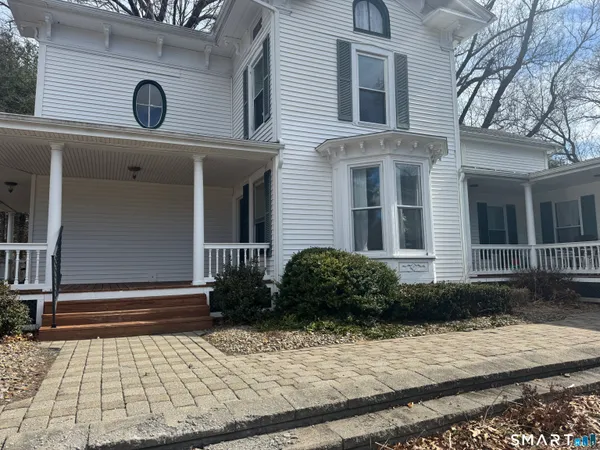 $1,850 | 1107 Ellington Road, Unit 2, South Windsor, CT 06074