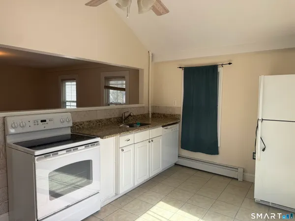 $1,850 | 1107 Ellington Road, Unit 2, South Windsor, CT 06074