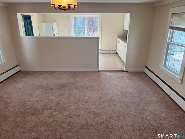 $1,850 | 1107 Ellington Road, Unit 2, South Windsor, CT 06074