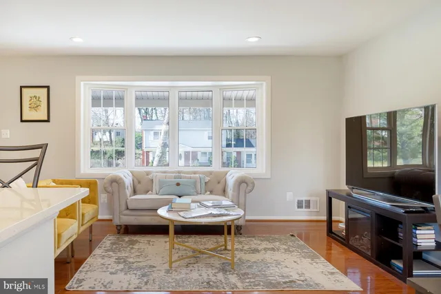 $2,450 | 8719 Jackson Avenue, Manassas, VA 20110