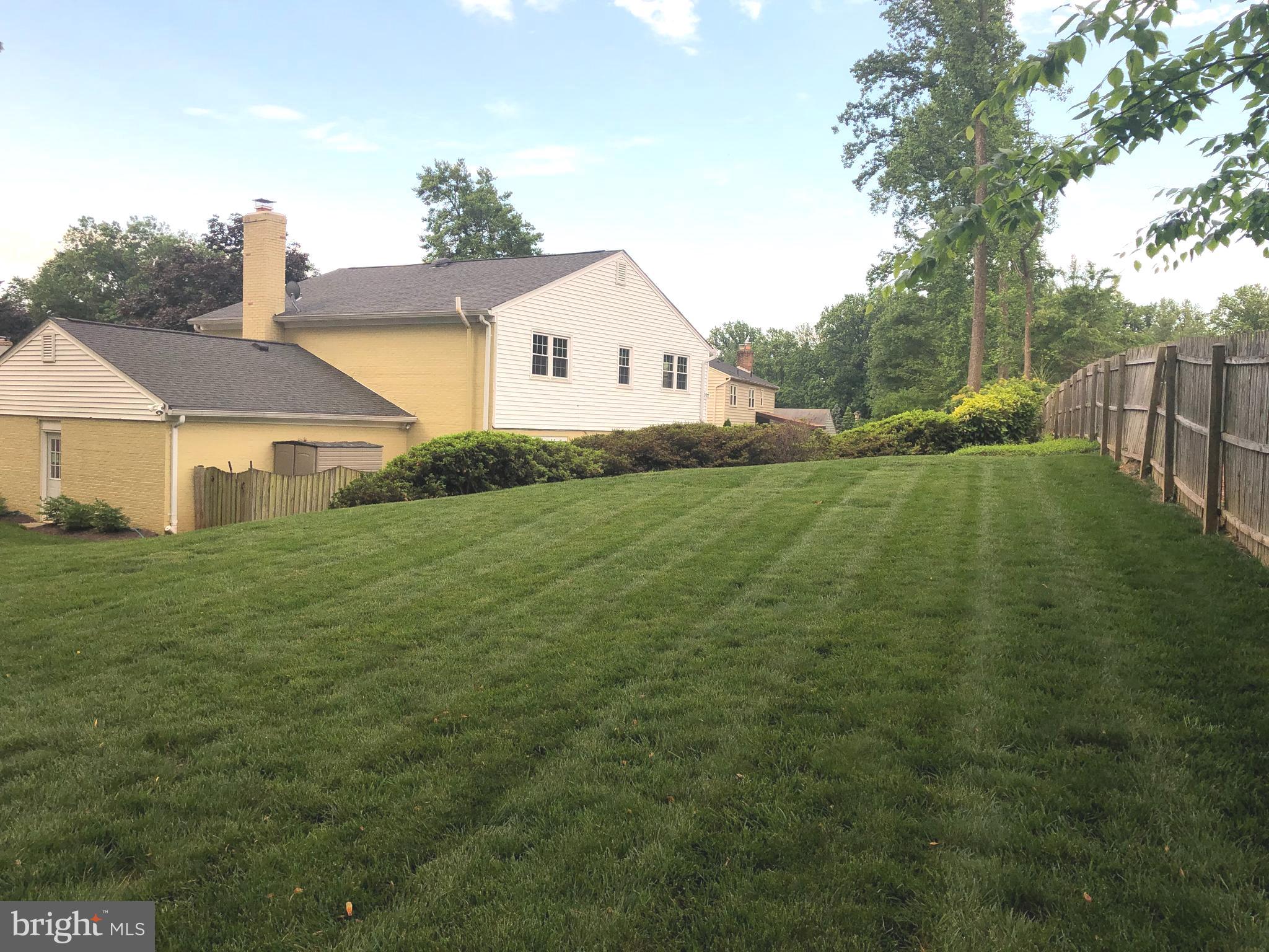 7327 Yates Court McLean, VA 22101 - Photo 33 of 34 Wonderful Lawn areas