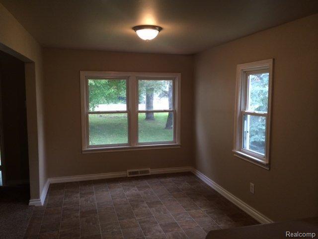 535 Range Road Smiths Creek, MI 48074 - Photo 8 of 20 photo_3.jpg