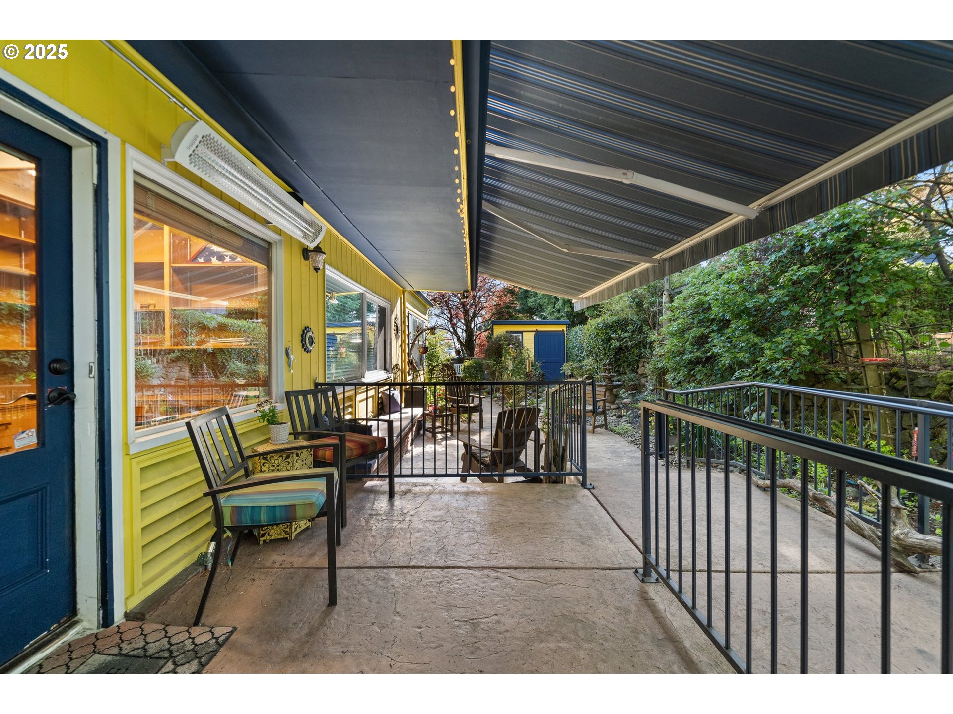 660 Southwest Evans Street Portland, OR 97219 - Photo 31 of 36