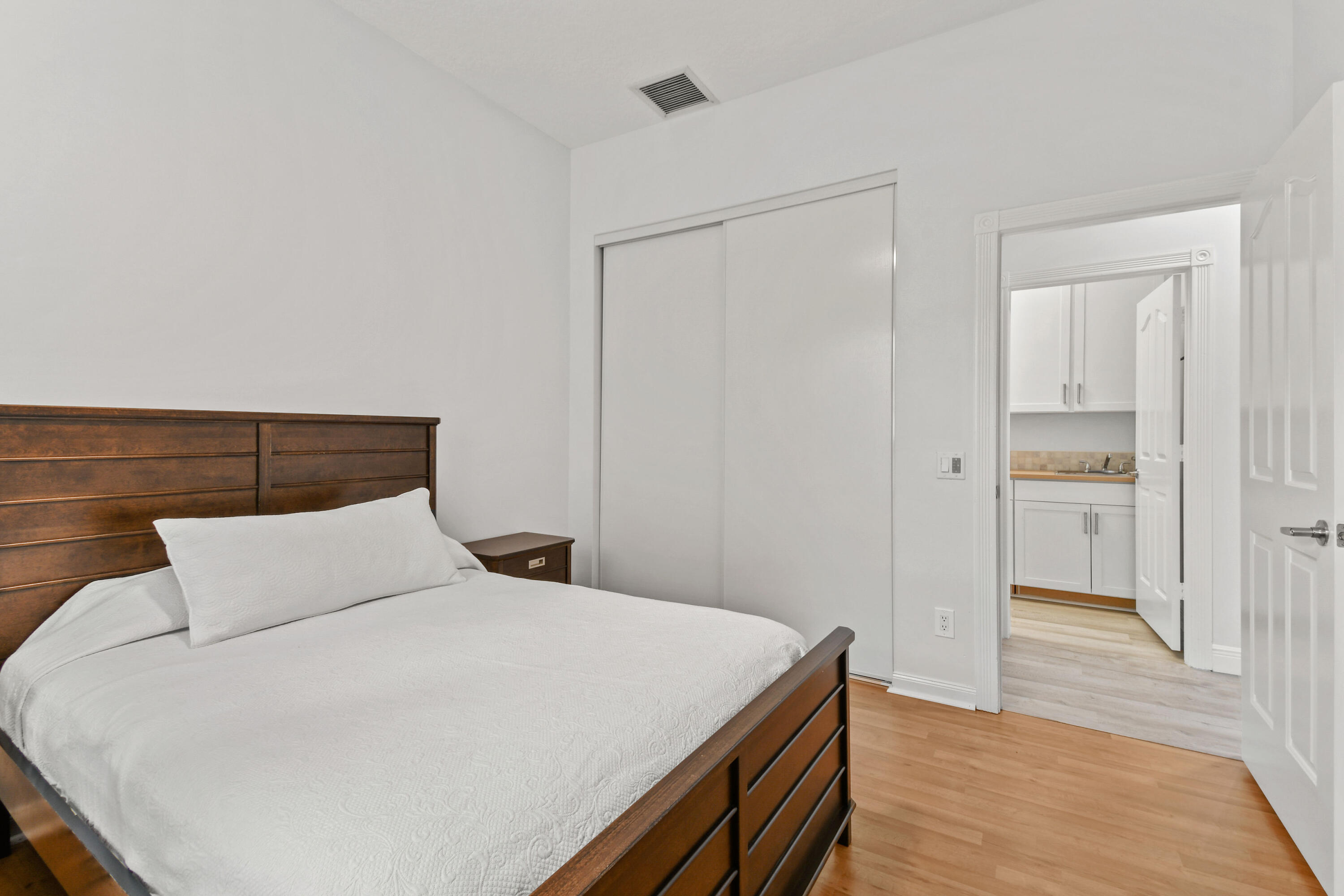 172 Hampton Circle Jupiter, FL 33458 - Photo 31 of 38 172HamptonCircle_43