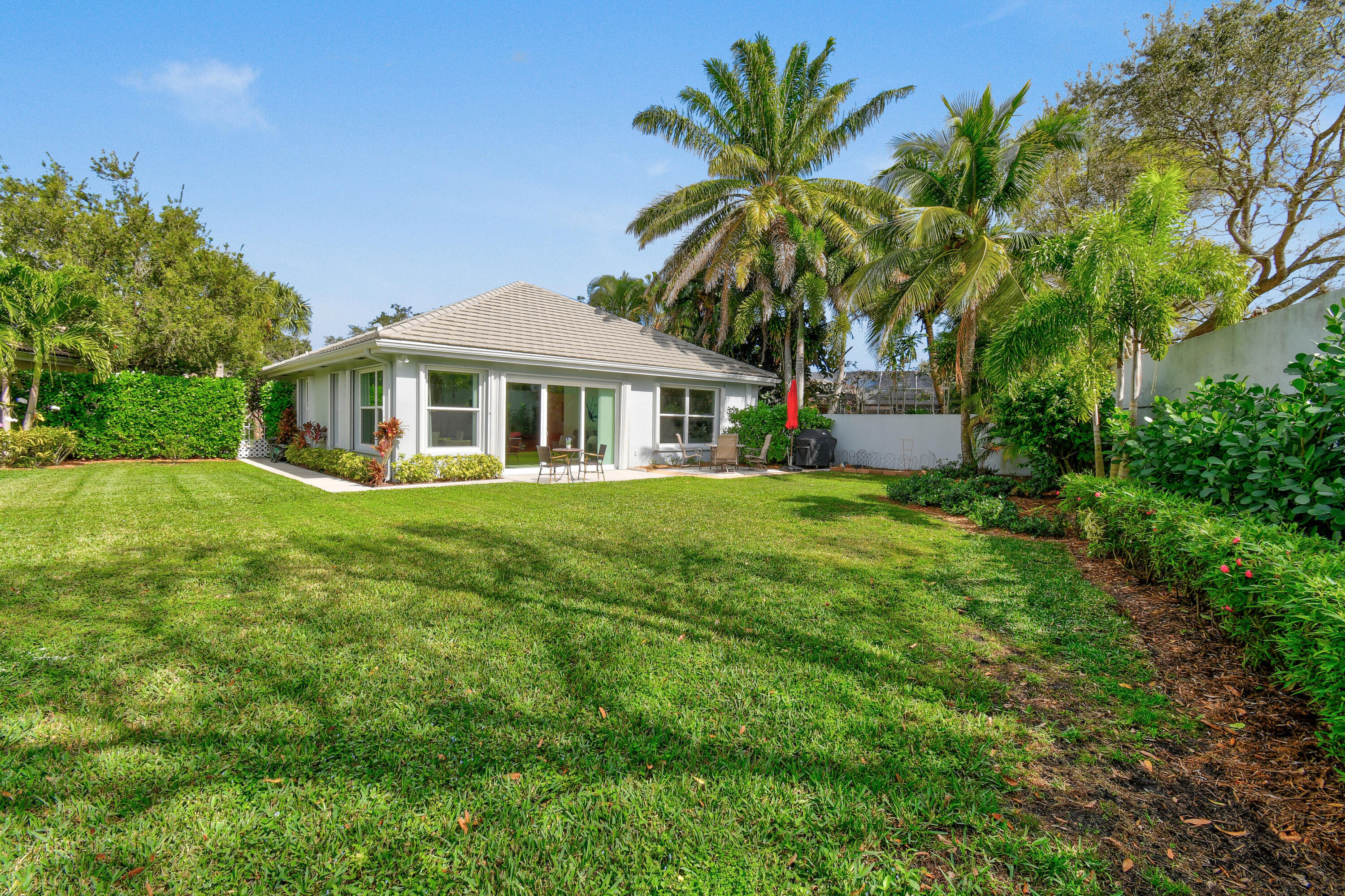 172 Hampton Circle Jupiter, FL 33458 - Photo 36 of 38 172HamptonCircle_50