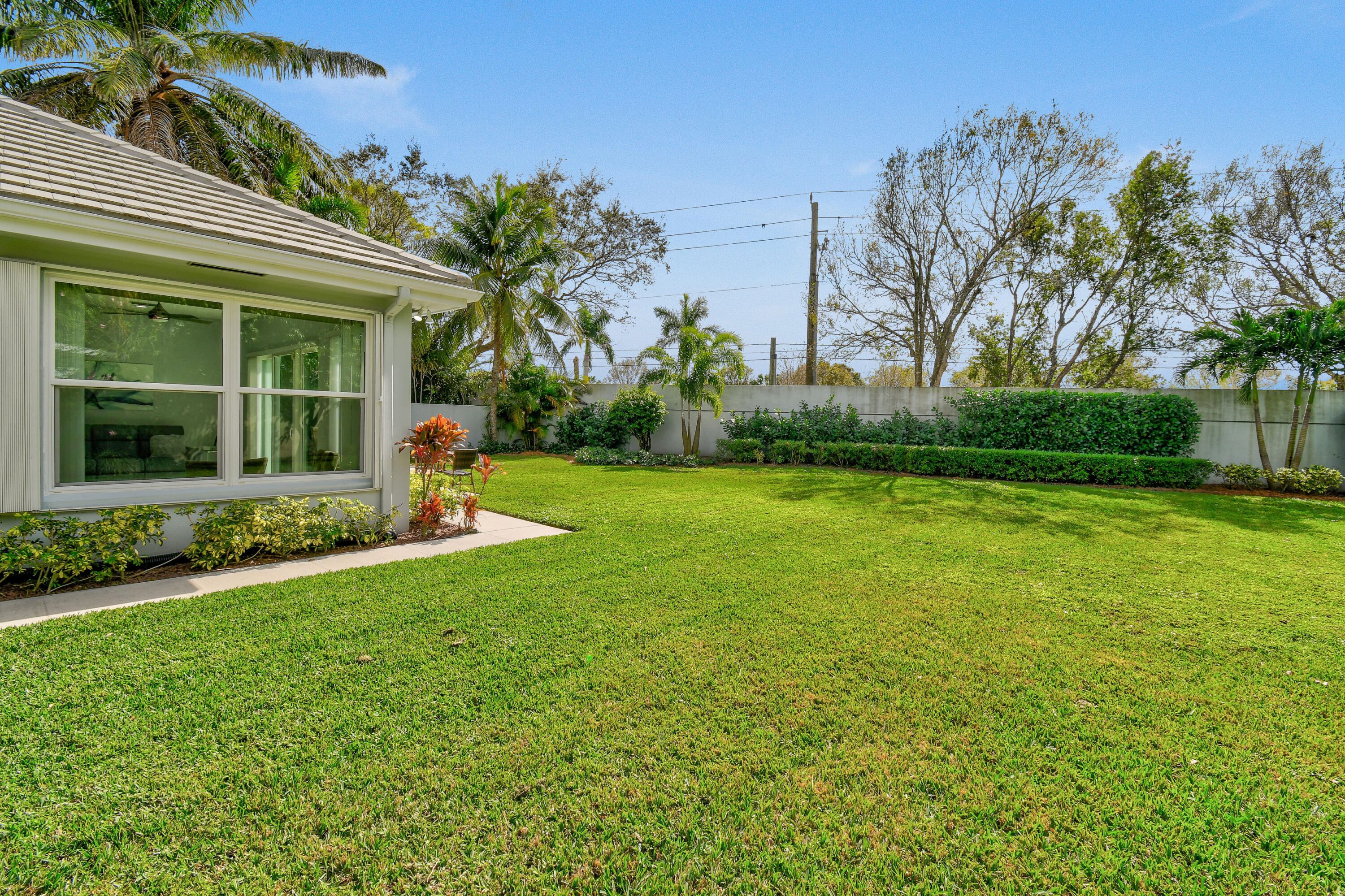 172 Hampton Circle Jupiter, FL 33458 - Photo 38 of 38 172HamptonCircle_53