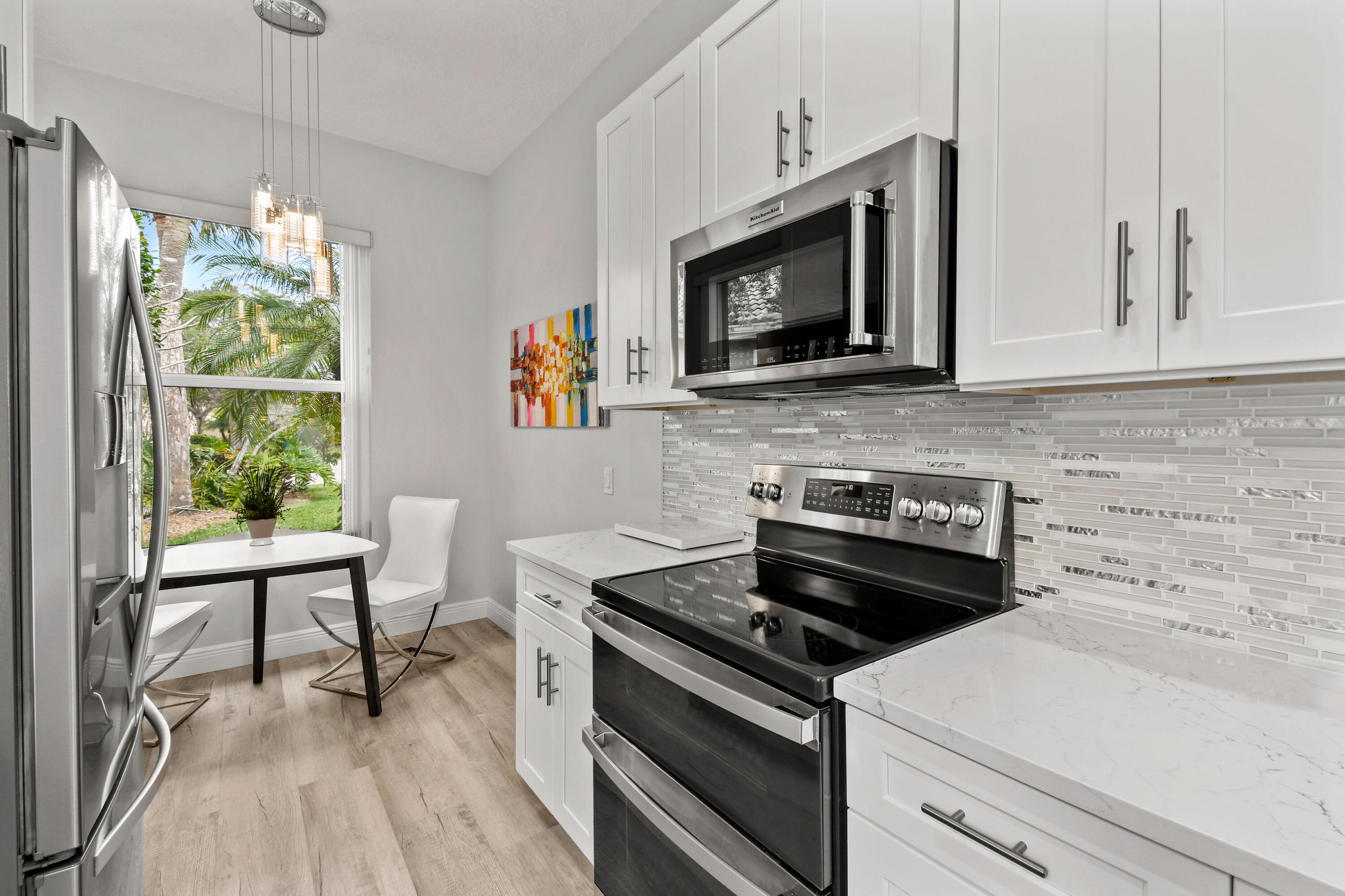 172 Hampton Circle Jupiter, FL 33458 - Photo 7 of 38 172HamptonCircle_18