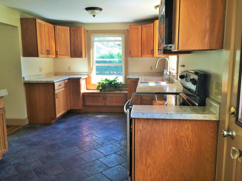 34 Brentwood Road Exeter, NH 03833 - Photo 11 of 26